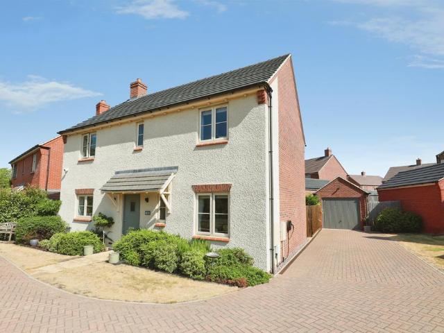 House for sale in Alderminster, Warwickshire