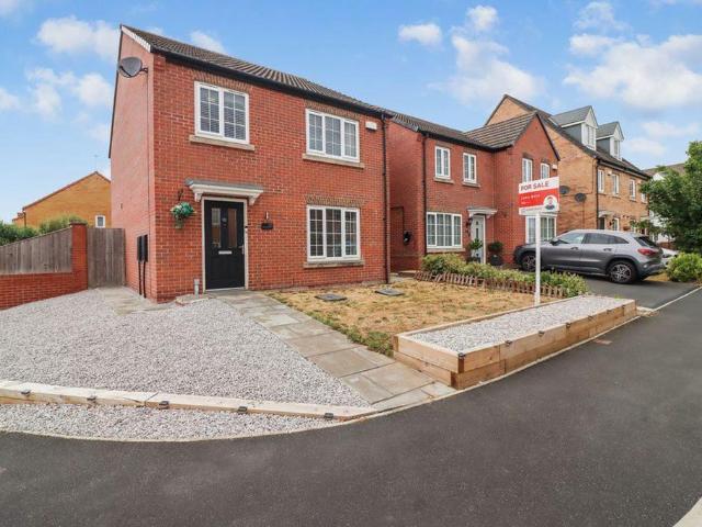 House for sale in Upper Haugh, South Yorkshire