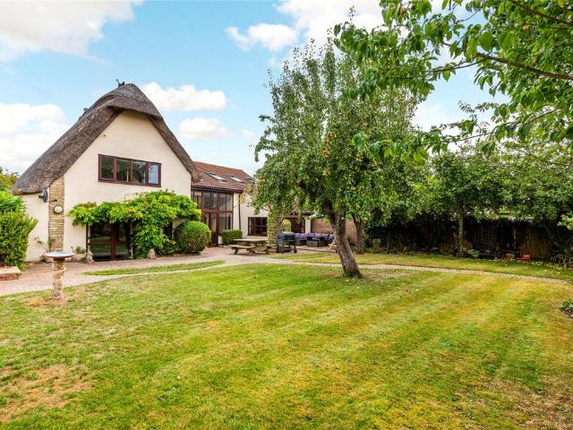 House for sale in Roade, Northamptonshire