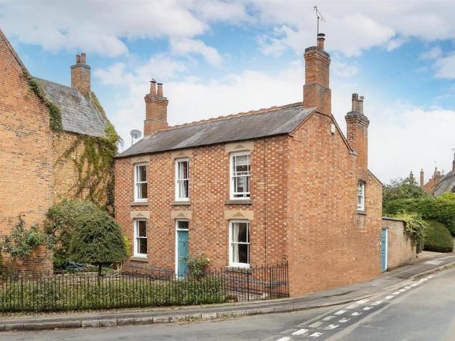 House for sale in Stanford On Avon, Leicestershire