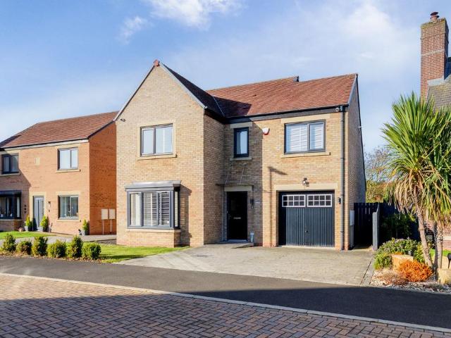 House for sale in Shetland Close, North Tyneside