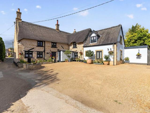 House for sale in Priors Hall Park, Weldon