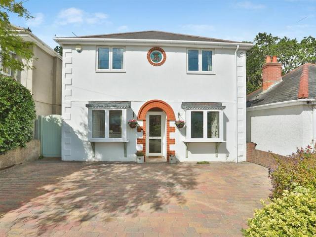 House for sale in Talbot Village, Bournemouth