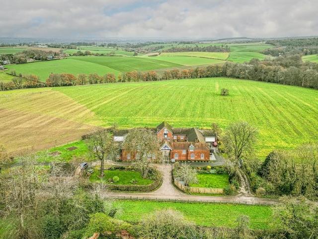 House for sale in Bretby, South Derbyshire