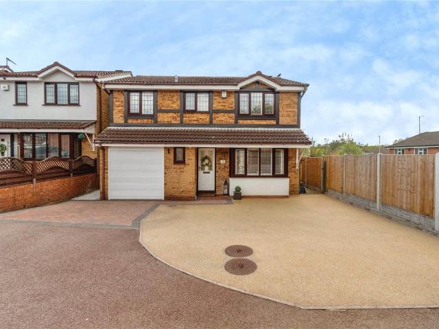 House for sale in Heath Hayes and Wimblebury, Chadsmoor