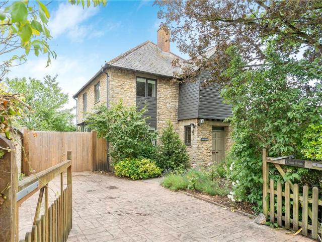 House for sale in Islip, Evershot