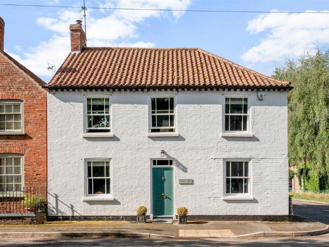 House for sale in Barton In Fabis, East Midlands