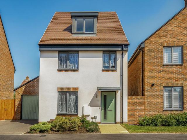 House for sale in Weston Turville, Buckinghamshire