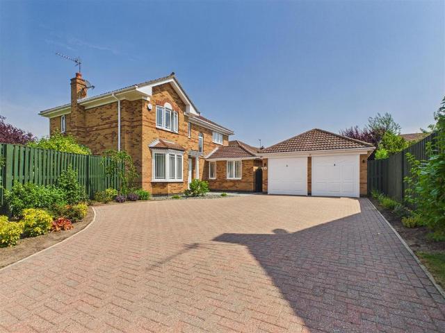 House for sale in Elloughton-cum-Brough, Elloughton