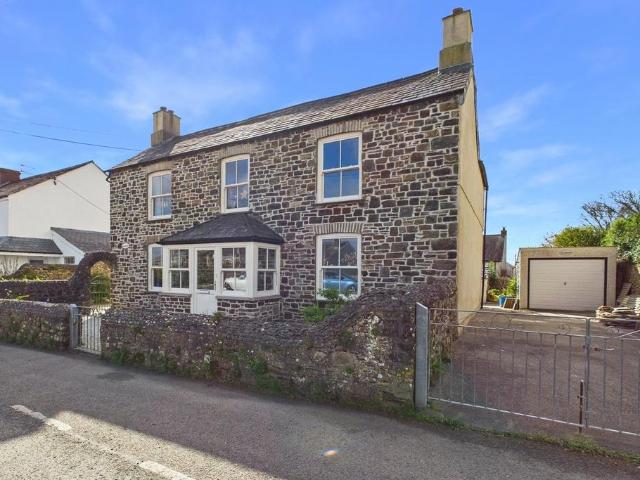House for sale in Marhamchurch, Cornwall