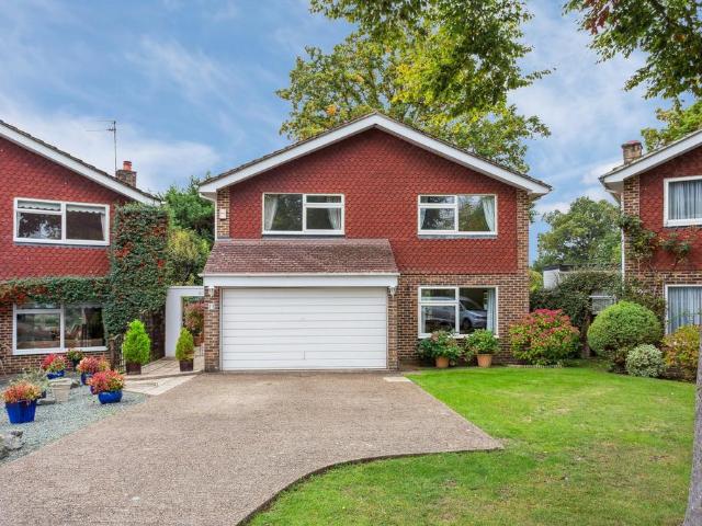 House for sale in Northwood, Greater London