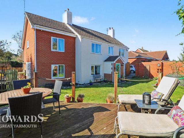 House for sale in Stokesby, Norfolk