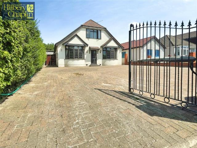House for sale in Emerson Park, Greater London