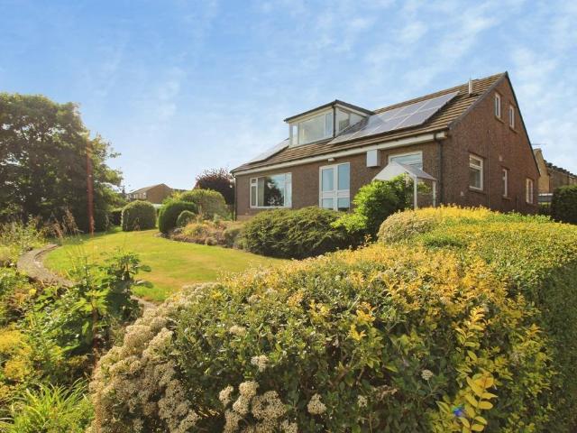 House for sale in Winewall, Higherford
