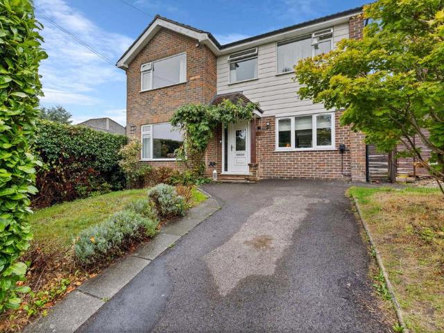 House for sale in Dormansland, Tandridge