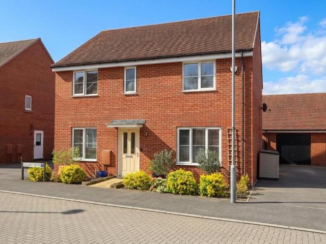 House for sale in Kingsmead, Shenley Brook End