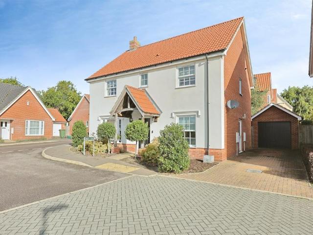 House for sale in Acle, Crostwick