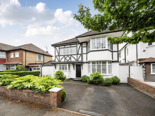 House for sale in London Borough of Ealing, Park Royal