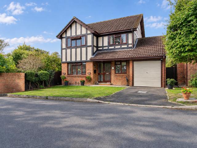 House for sale in Temple Park, Binfield