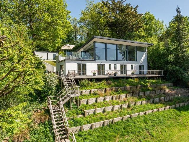 House for sale in Pachesham Park, Surrey