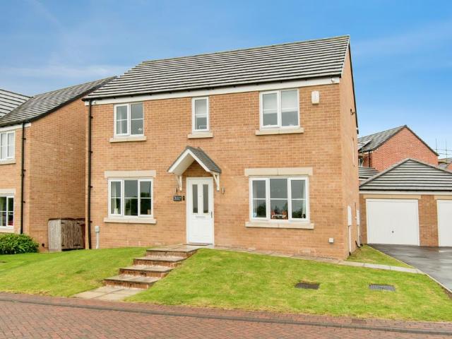 House for sale in Micklefield, West Yorkshire