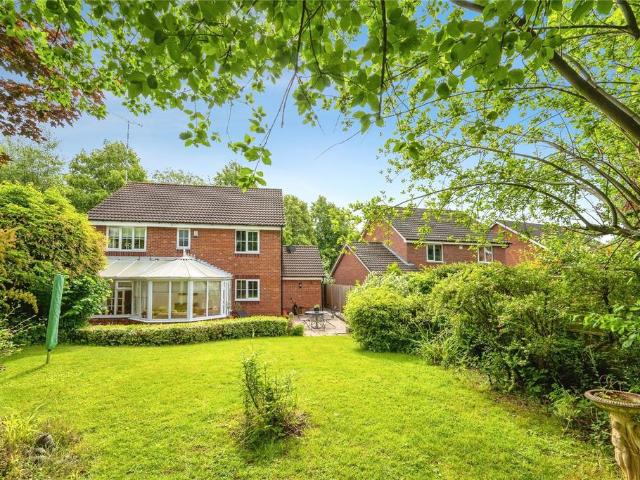 House for sale in Green Close, Warwickshire
