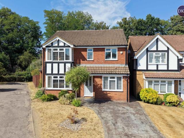 House for sale in North Watford, Hertfordshire