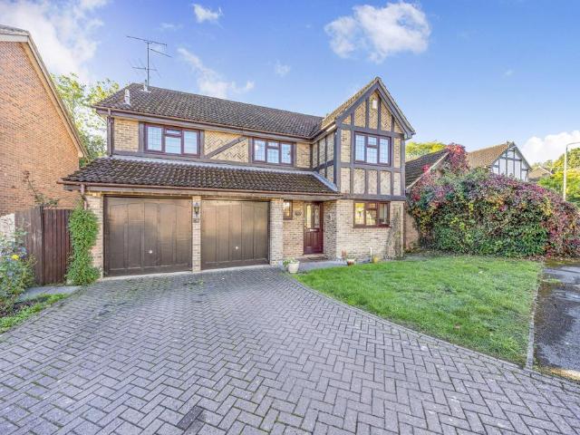 House for sale in Lower Earley, Shinfield