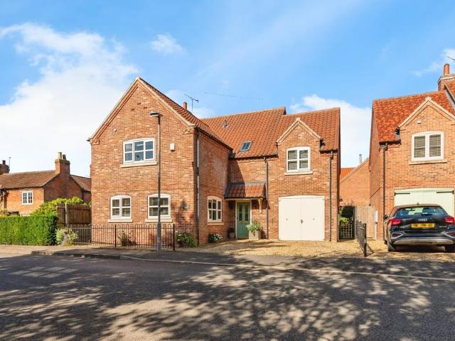 House for sale in Barton In Fabis, East Midlands