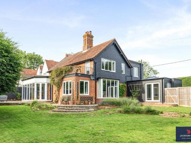 House for sale in Burcott, Buckinghamshire