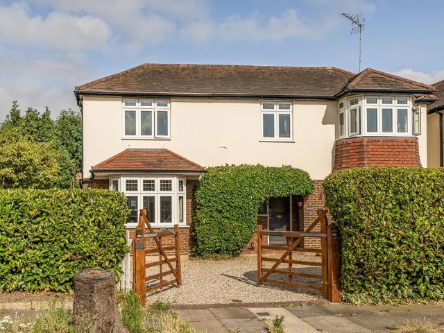 House for sale in Greater London