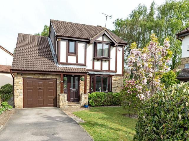 House for sale in Robin Hood, Leeds