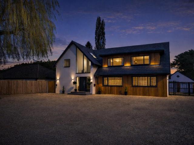 House for sale in St Leonards, East Dorset