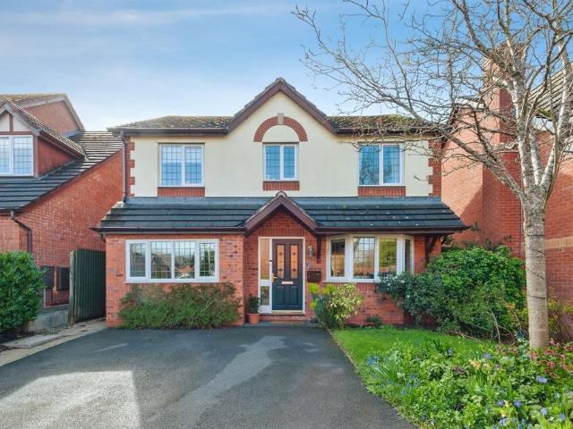 House for sale in Preston Brook