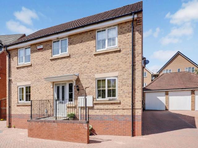 House for sale in Gedling, East Midlands