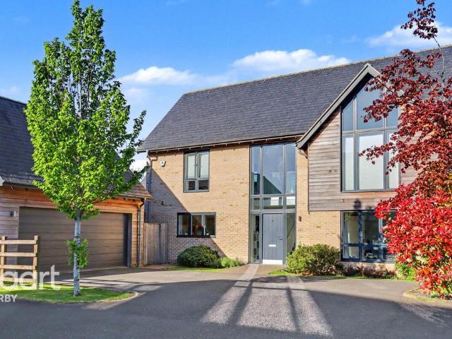 House for sale in Priors Hall Park, Weldon