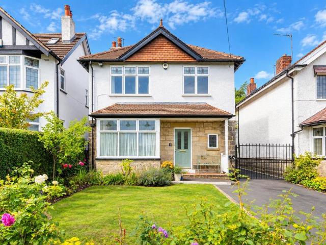 House for sale in Park Villas, Leeds