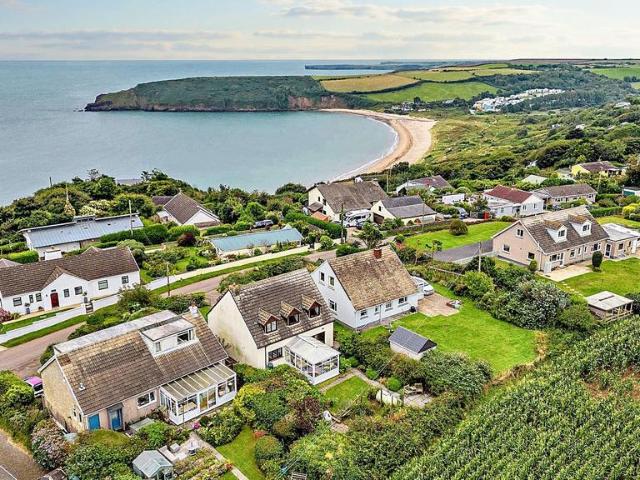 House for sale in Lamphey, East Trewent