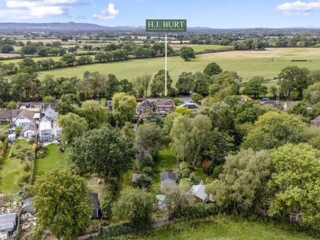 House for sale in Horsham, West Sussex