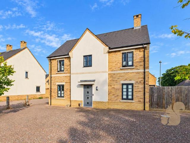 House for sale in Hythe, Colchester