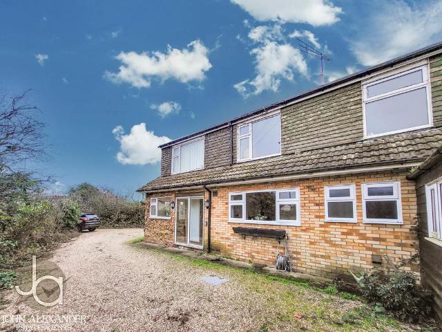 House for sale in Tolleshunt Major, Maldon
