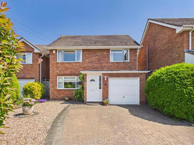 House for sale in Wotton Pitch, Gloucester