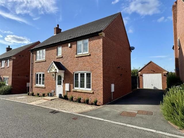 House for sale in Stanford On Avon, Leicestershire
