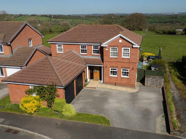 House for sale in Brackenfield, East Midlands