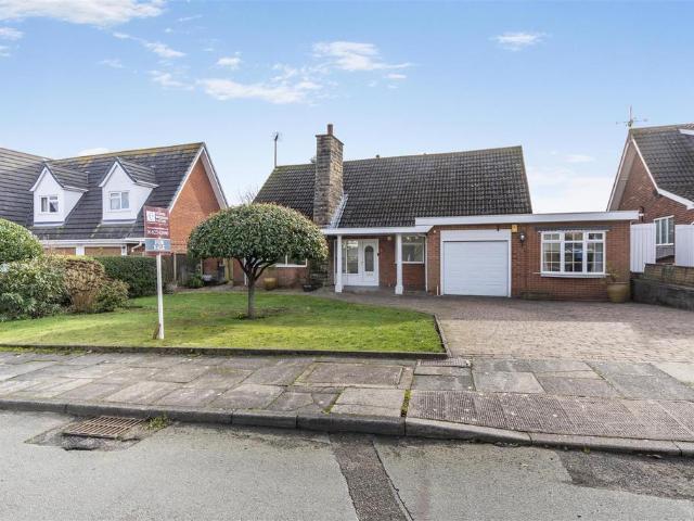 Bungalow for sale in Berry Hill, Potters Corner