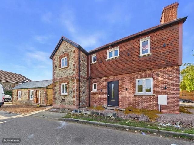 House for sale in Netherne-on-the-Hill, Reigate and Banstead