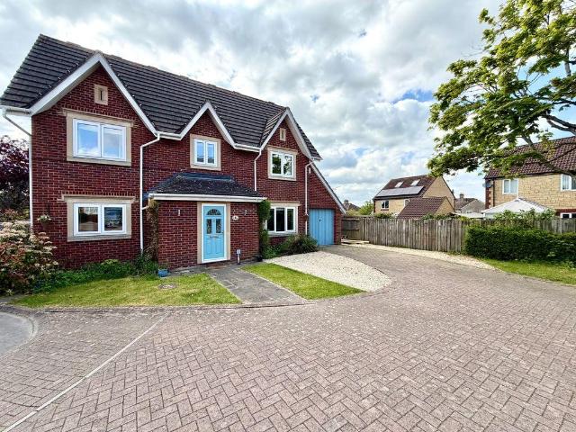 House for sale in Calne