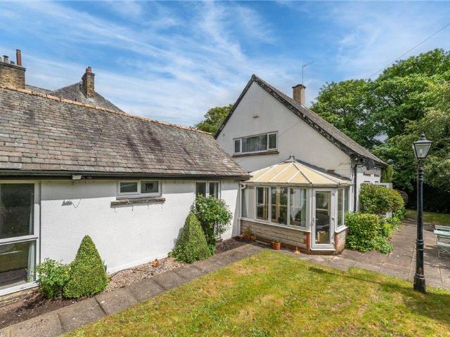 House for sale in Frizinghall, West Yorkshire