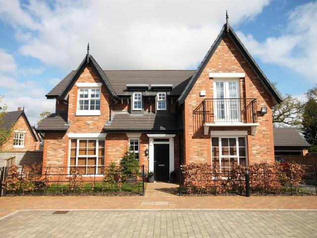 House for sale in Lower Peover, Cheshire