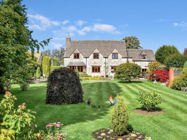 House for sale in Fossebridge, Gloucestershire
